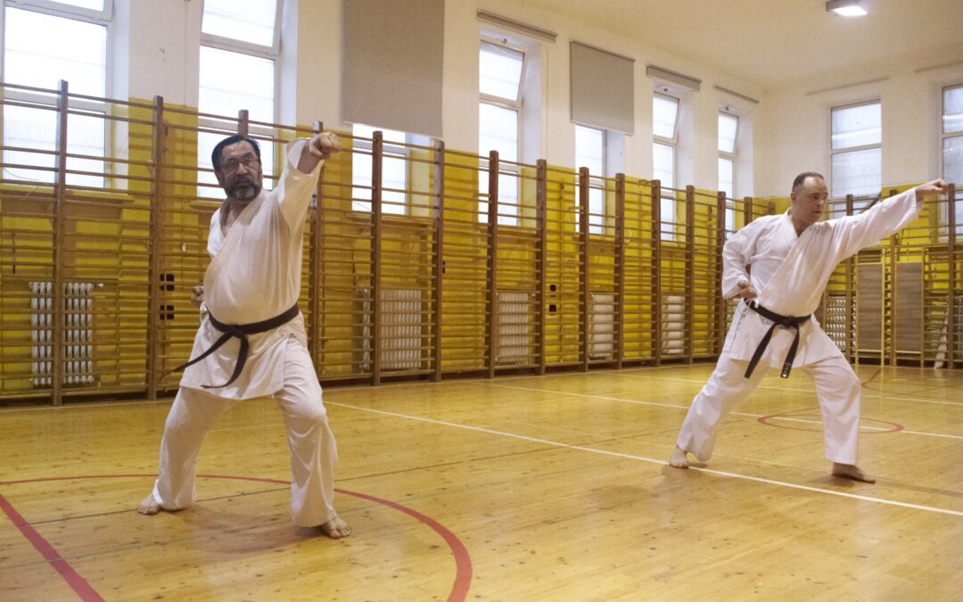 Egzamin na stopnie karate Mastersów